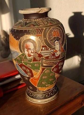 Satsuma Vintage Aardewerk Vaas beschikbaar voor biedingen