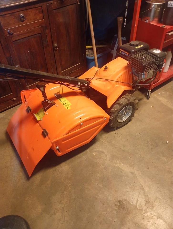 ZGAN grondfrees Kibani 196cc. Incl nieuwe ploeg, Tuin en Terras, Hand-tuingereedschap, Zo goed als nieuw, Ophalen