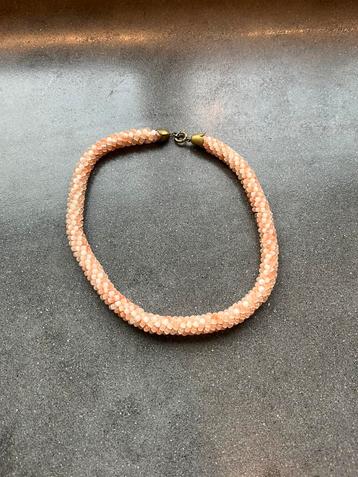 Unieke handgemaakte roze kralenketting – 41 cm beschikbaar voor biedingen