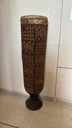 Traditionele Afrikaanse trommel mooi houtsnijwerk, Muziek en Instrumenten, Percussie, Ophalen, Gebruikt, Trommel