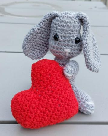 Knuffeltje voor kinderkamer beschikbaar voor biedingen