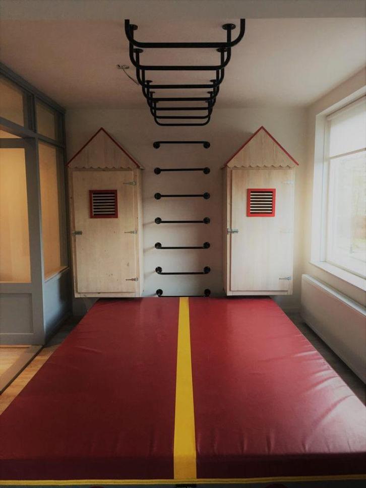 Professionele valmat / landingsmat / gymmat Janssen Fritsen, Sport en Fitness, Turnen, Gebruikt, Materiaal, Maat 36 t/m 42, Rood