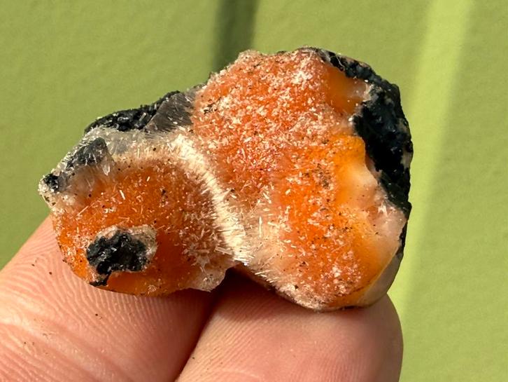 Zeldzame Thomsoniet Zeoliet mineralen, Verzamelen, Mineralen en Fossielen, Mineraal, Ophalen of Verzenden