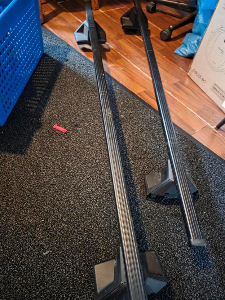 Thule Dakdragers Porsche Cayenne 2 compleet, Auto diversen, Dakdragers, Zo goed als nieuw, Ophalen