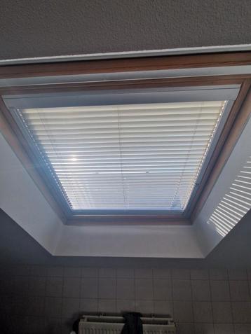 velux luxaflex dakraambekleding  beschikbaar voor biedingen