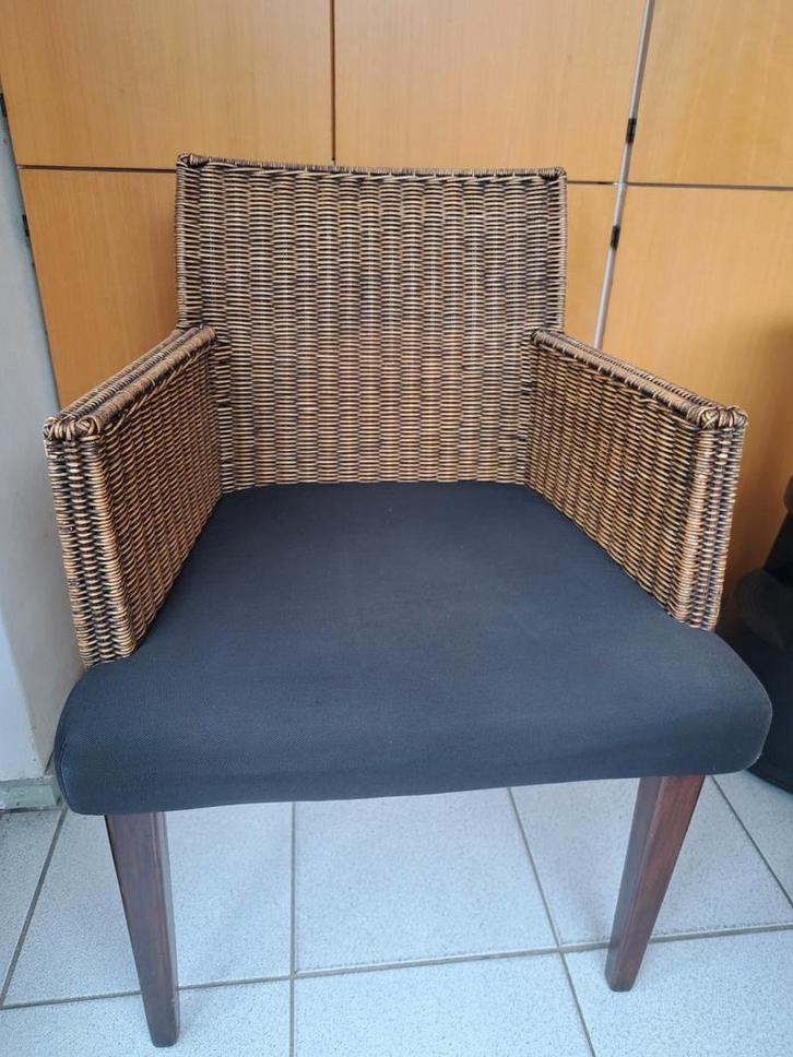 4 rieten stoelen ., Huis en Inrichting, Stoelen, Zo goed als nieuw, Bruin, Ophalen