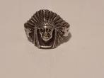 Zilveren ring met Indianen stamhoofd (Nijmegen oost), 19 tot 20, Ophalen of Verzenden, Zo goed als nieuw, Dame of Heer