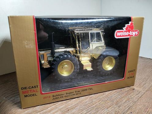 Te koop Schlüter Super Track 2000 TVL Jubilee 2012 Gold., Hobby en Vrije tijd, Modelauto's | 1:32, Zo goed als nieuw, Tractor of Landbouw