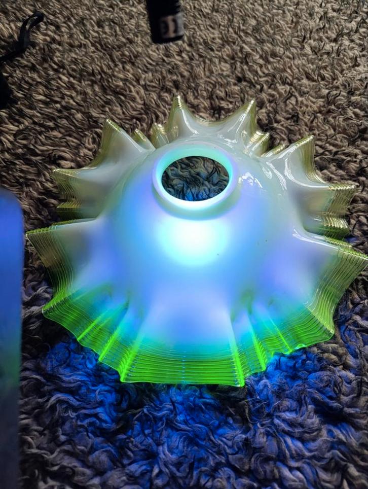 Zeldzame Uranium Glazen Lampenkap, Antiek en Kunst, Antiek | Lampen, Ophalen of Verzenden