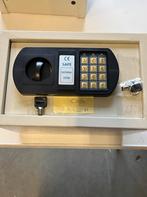 Goed gekeurde kluis met sleutel en code, Ophalen of Verzenden, Zo goed als nieuw