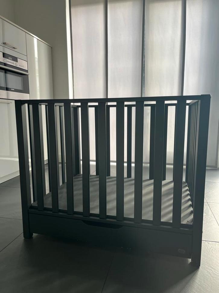 Sam Box Zwart met Lade + Matras, Kinderen en Baby's, Babywiegjes en Ledikanten, Zo goed als nieuw, Overige typen, Ophalen