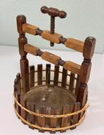 Antiek Vintage 1950 houten hout wensput mand notenkraker, Ophalen of Verzenden