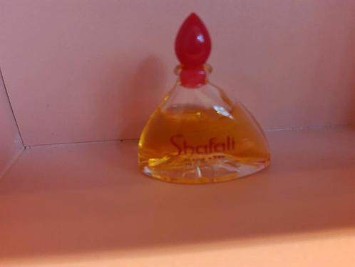 Parfum miniatuur Shafali Fleur Rare Yves Rocher, Verzamelen, Parfumverzamelingen, Zo goed als nieuw, Miniatuur, Gevuld, Ophalen of Verzenden