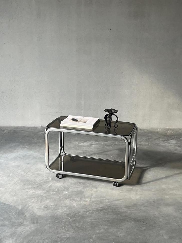 Vintage chroom salontafel / trolley met gerookt glas, Huis en Inrichting, Tafels | Salontafels, Zo goed als nieuw, Minder dan 50 cm