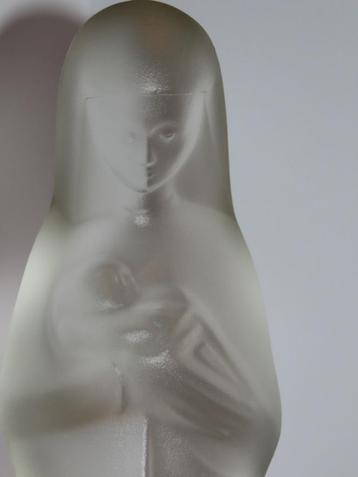 Madonna met kind, Leerdams gesatineerd glas, Uiterwaal, 1929