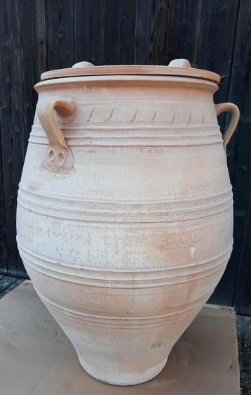 4* Griekse keramische terracotta pot met deksel handmade beschikbaar voor biedingen