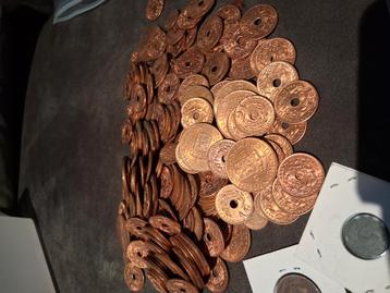 Veel munten Nederlands indie  en andere wereld munten  beschikbaar voor biedingen