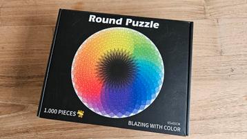 Uitdagende ronde puzzel van 1000 stukjes beschikbaar voor biedingen