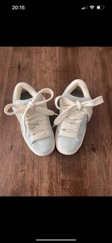 Dames sneaker beschikbaar voor biedingen