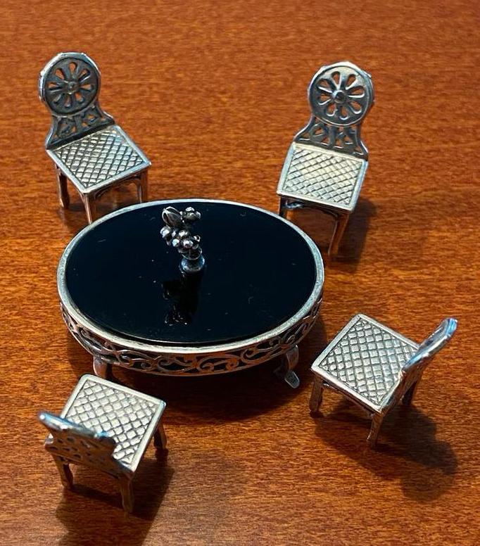 Zilveren Miniatuur Tafeltje met Stoeltjes, Antiek en Kunst, Antiek | Goud en Zilver, Zilver, Ophalen of Verzenden