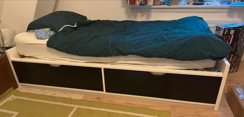 1 persoons bed met lades, wit, BRIMNES IKEA, Huis en Inrichting, Slaapkamer | Bedden, Zo goed als nieuw, Eenpersoons, 90 cm, 200 cm