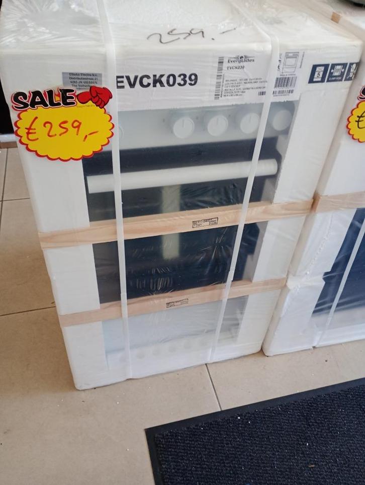 Nieuwe GAS / GAS fornuis 5 jaar gar. nu 259 euro, Witgoed en Apparatuur, Fornuizen, Nieuw, Vrijstaand, Gas, 4 kookzones, 85 tot 90 cm