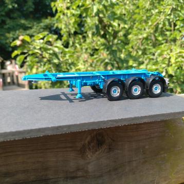 Tekno Intveen Tankcontainer chassis met lage instap  beschikbaar voor biedingen