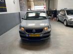 Volkswagen Touran 1.4 TSI Trendline AIRCO|NAP|CRUISE|PDC|, Voorwielaandrijving, Stof, Gebruikt, Zwart