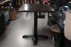 Kleine eettafel metaal en donker hout 70 x 65 cm. tafel
