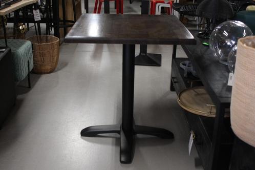 Kleine eettafel metaal en donker hout 70 x 65 cm. tafel, Huis en Inrichting, Stoelen, Gebruikt, Hout, Metaal, Ophalen