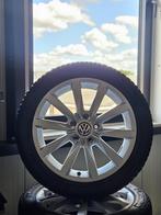 Origineel 17 inch Volkswagen velgen met All season banden, Ophalen, Gebruikt, Velg(en), 17 inch