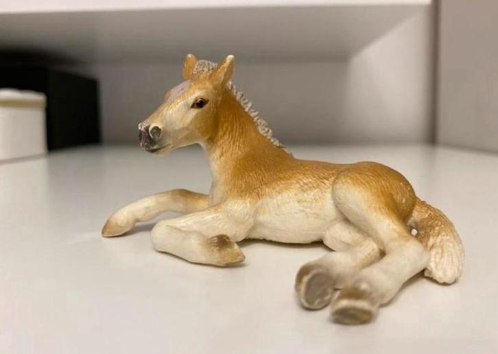 Schleich Liggend Haflinger Veulen ~ 13292, Verzamelen, Dierenverzamelingen, Beeldje of Figuurtje, Paard, Ophalen of Verzenden