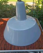 Vintage industriële grijze metalen hanglamp., Ophalen, Gebruikt, Metaal, Minder dan 50 cm