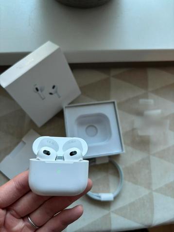 Airpods 3 generation beschikbaar voor biedingen