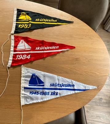 3 wimpels skûtsjesilen SKS Friesland beschikbaar voor biedingen