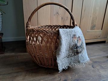 Brocante rieten boodschappen draag mand 36cm breed hoog 30cm beschikbaar voor biedingen