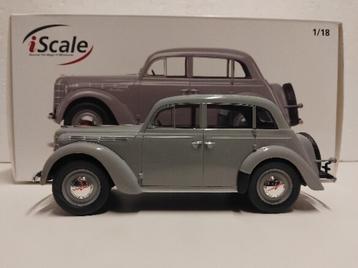 Moskvich 400 sedan lichtgrijs 1946 Limited i Scale 1:18 KRD beschikbaar voor biedingen