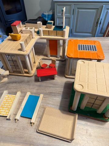 Houten Doll House Plantoys beschikbaar voor biedingen