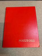 Postzegel album rood, Postzegels en Munten, Postzegels | Toebehoren, Ophalen of Verzenden, Verzamelalbum