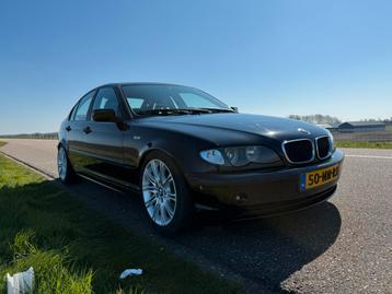BMW 325i CIRCUITAUTO MET KENTEKEN! 2004 Zwart beschikbaar voor biedingen