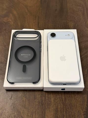 iPhone 17 Air 256GB SkyBlue ZGAN + Magsafe battery + case beschikbaar voor biedingen