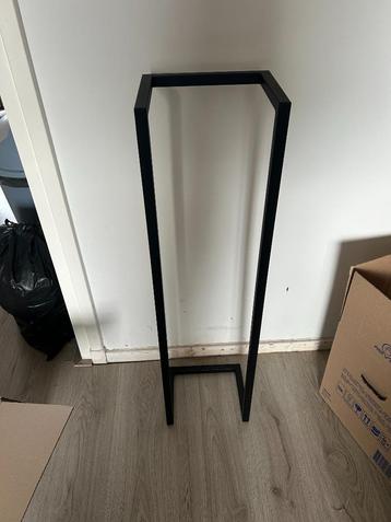 Metalen Handdoekrek - Strak Design beschikbaar voor biedingen