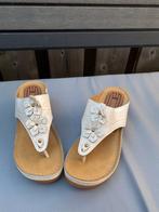 Slippers NIEUW!, Kleding | Dames, Schoenen, Ophalen of Verzenden, Nieuw