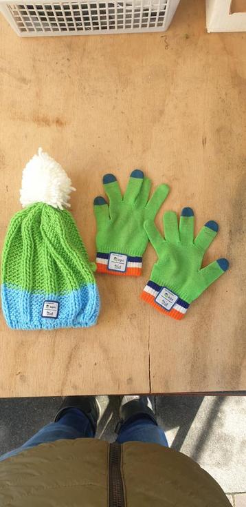 Leuke muts en handschoenen set - KPN beschikbaar voor biedingen