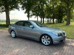 BMW 5-Serie 3.0 I 530 AUT 2004 Grijs, Auto's, BMW, Automaat, Achterwielaandrijving, Beige, 2000 kg