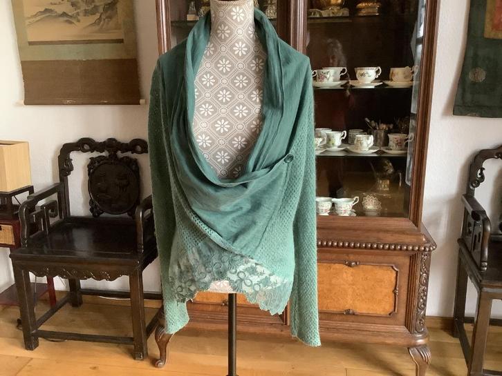 Zeegroene gebreide Italiaanse blouse apart model met kant 38, Kleding | Dames, Blouses en Tunieken, Zo goed als nieuw, Maat 38/40 (M)