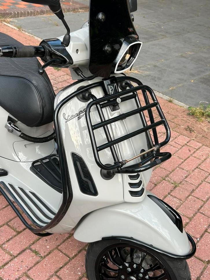 Vespa Sprint full options (2022), Fietsen en Brommers, Scooters | Vespa, Zo goed als nieuw, Ophalen of Verzenden