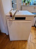 Witte Vaatwasser - lekt lichtjes aan de rechter kant, Witgoed en Apparatuur, Vaatwasmachines, Gebruikt, Kort programma, Ophalen of Verzenden