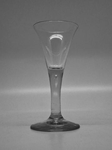 Een prachtig Engels wijnglas c1750 beschikbaar voor biedingen