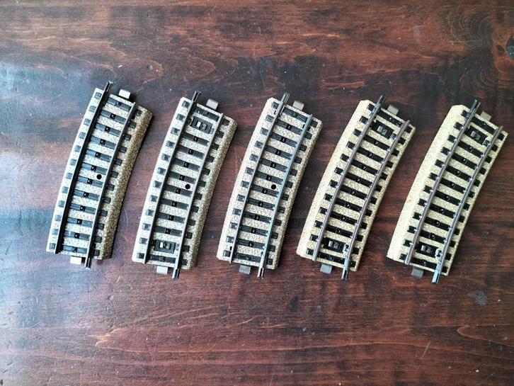 Marklin 5101 H0 bocht M-rail passtukje, Hobby en Vrije tijd, Modeltreinen | H0, Gebruikt, Rails, Wisselstroom, Märklin, Analoog